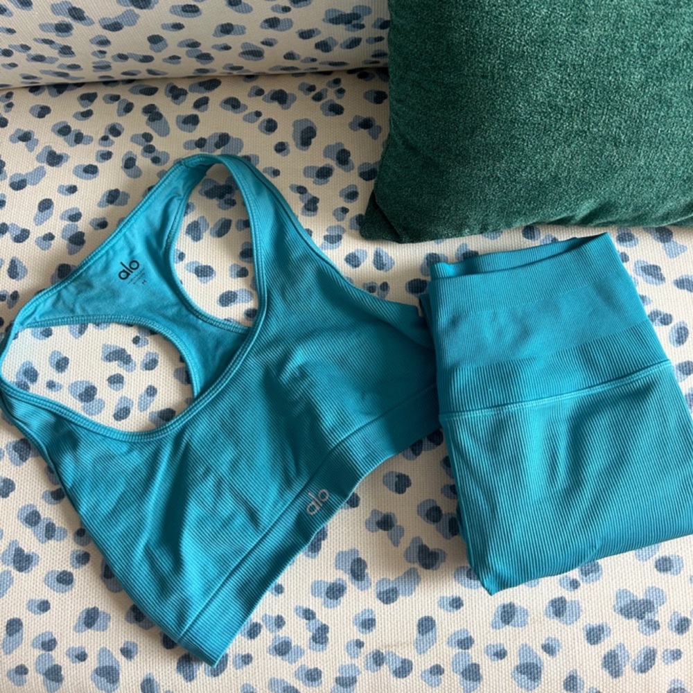 ALO Yoga Women's Set